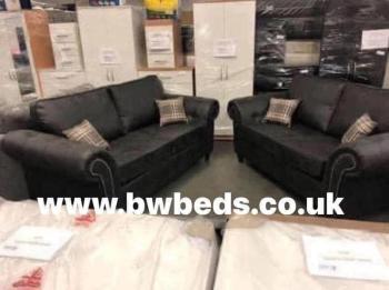 Oakland 3 and 2 Sofa